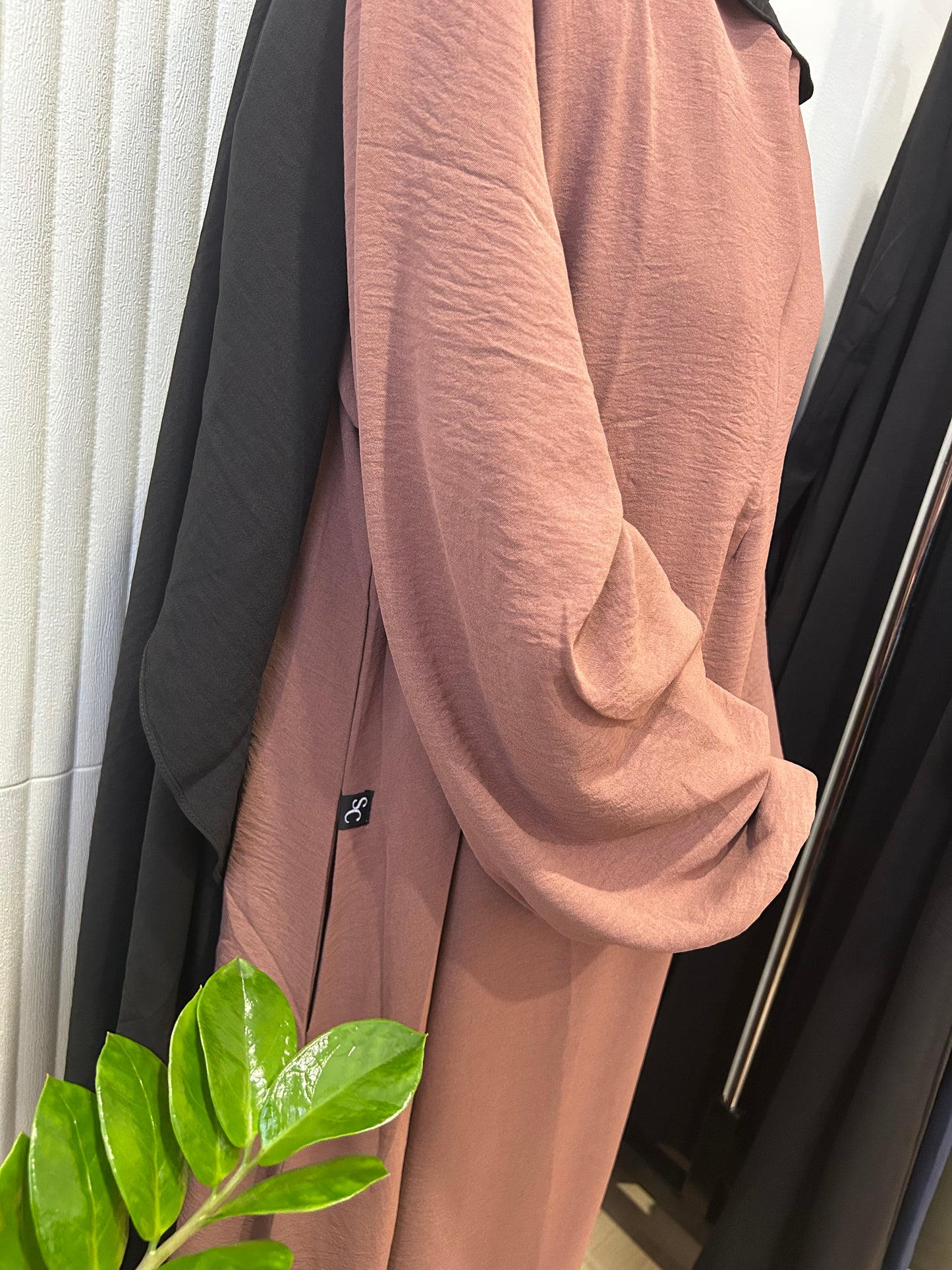 XL Ripple Abaya - Crinkle Fabric