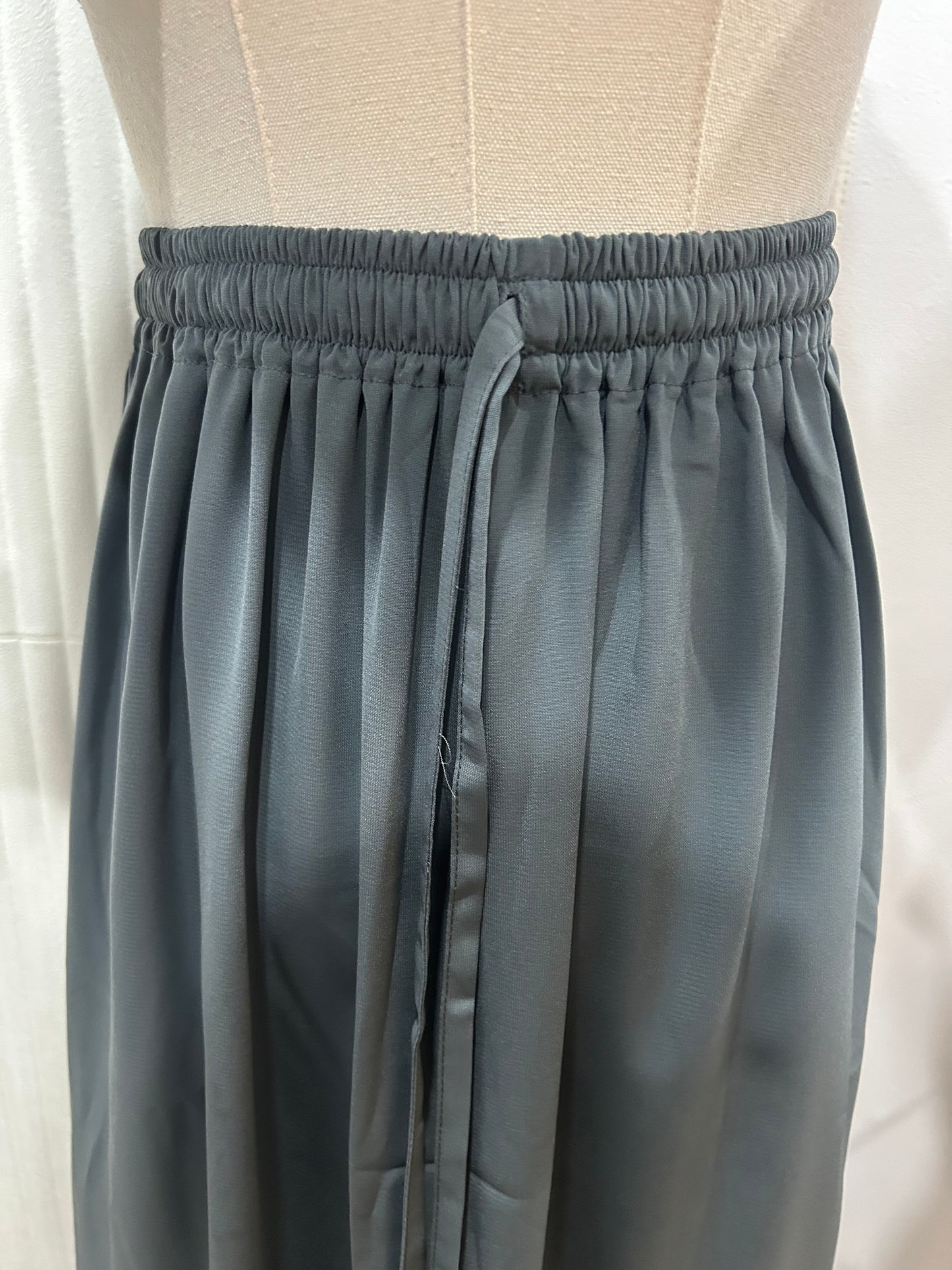 Oasis Sleeved Khimar and Skirt Set - Woolpeach Fabric