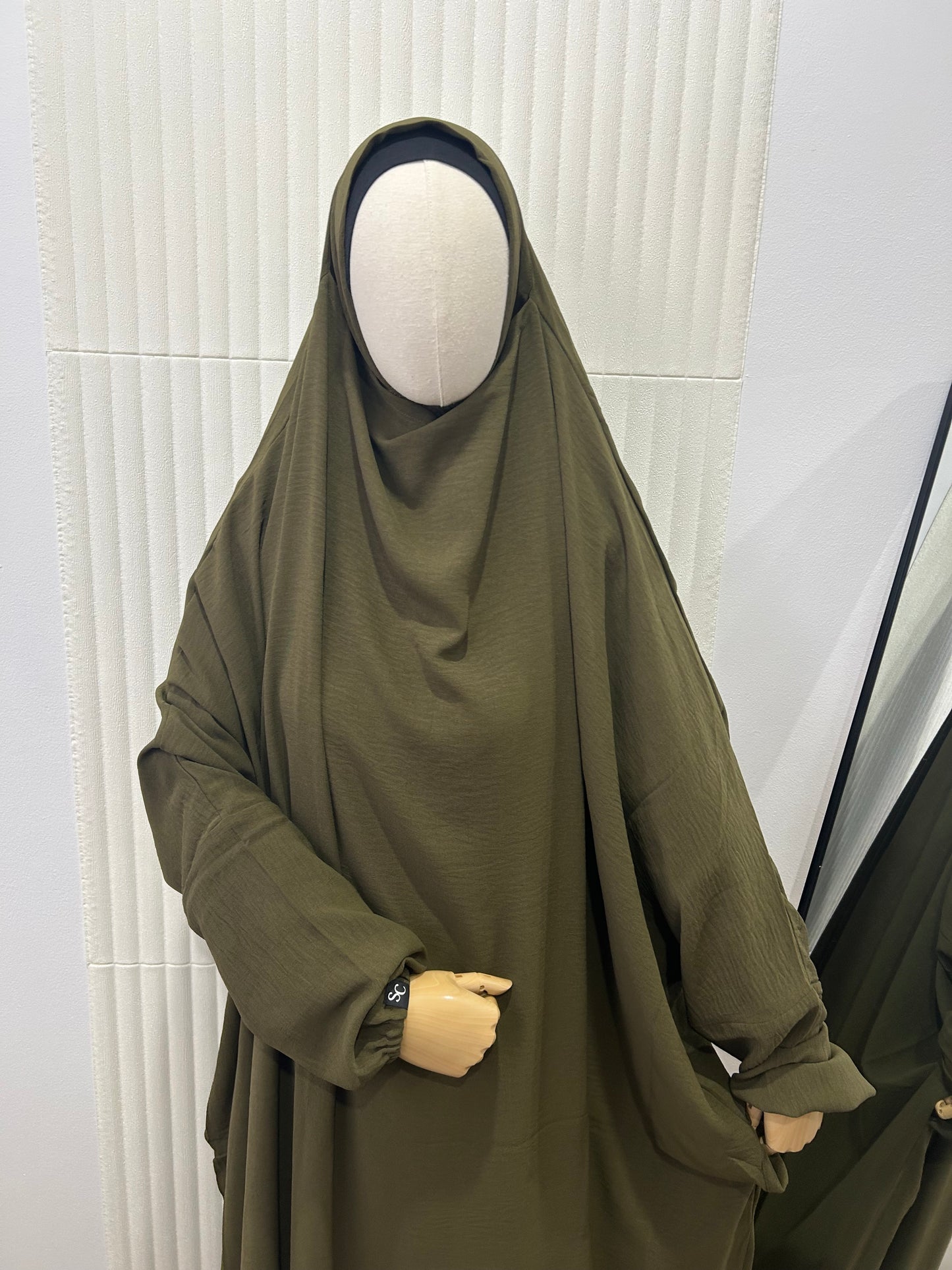 Full-Length Sleeved Khimar - Crinkle Fabric