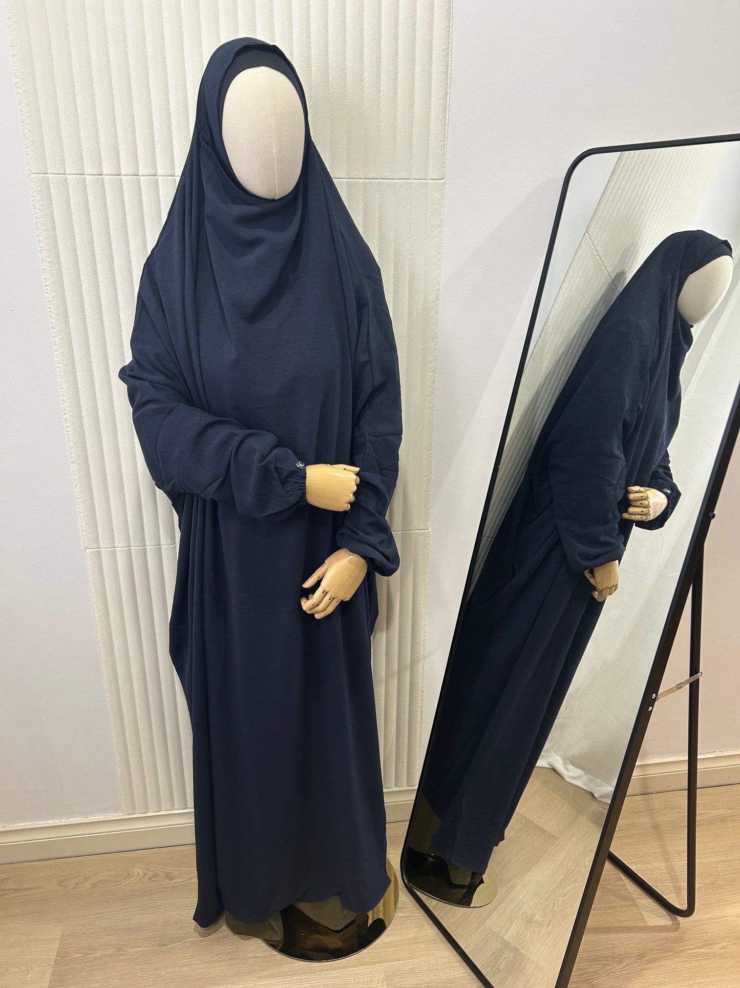 Full-Length Sleeved Khimar - Crinkle Fabric