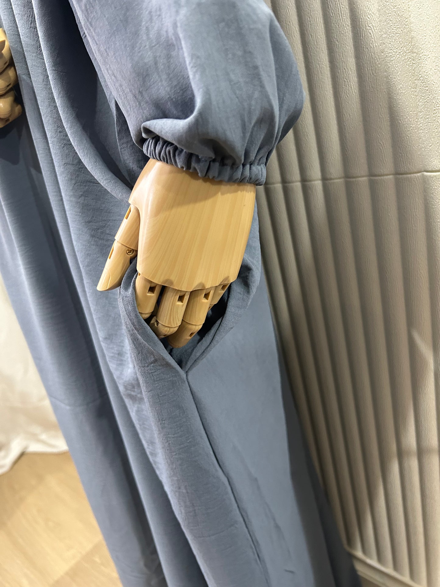 Full-Length Sleeved Khimar - Crinkle Fabric