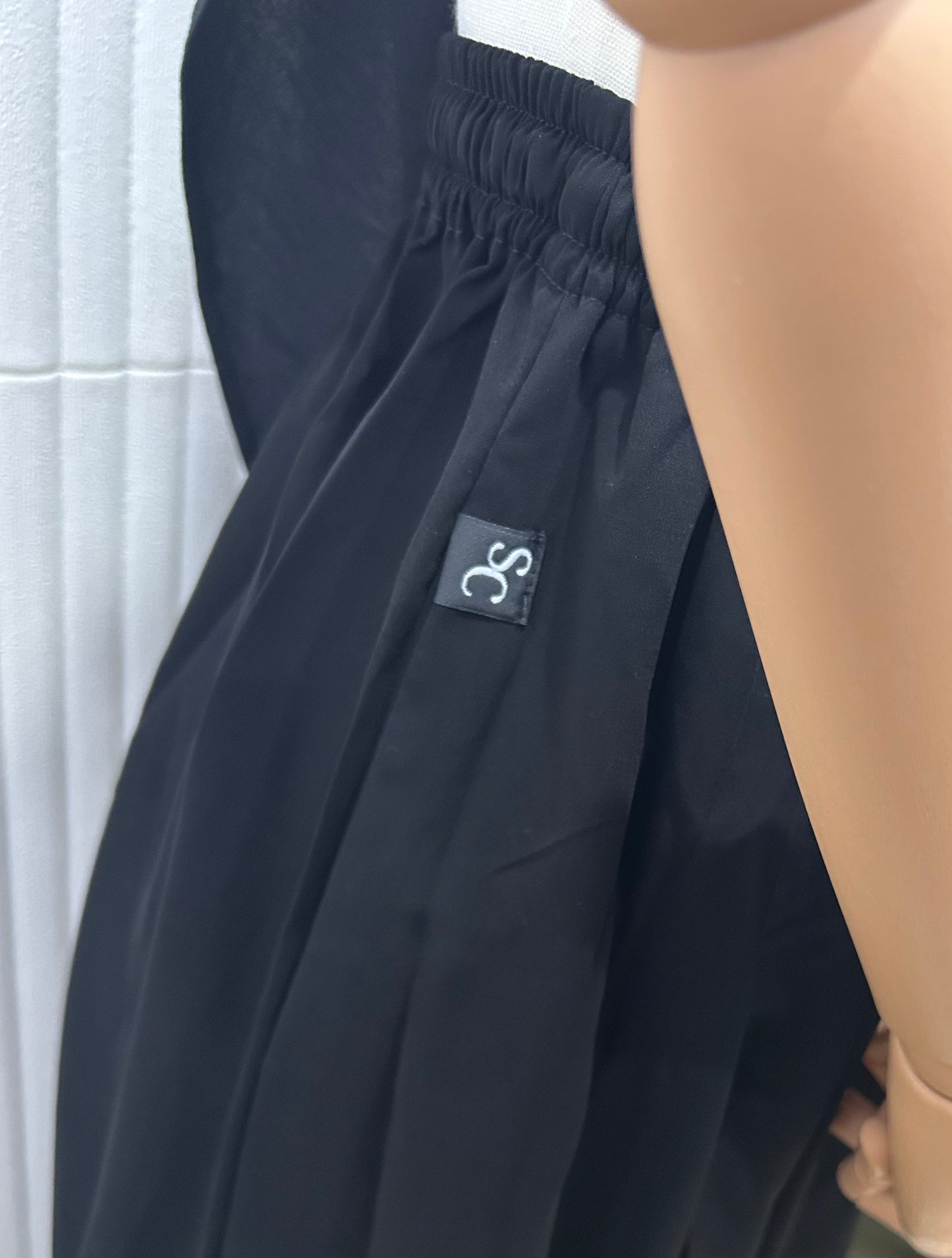 Skirt - Jetblack in Woolpeach Fabric